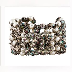 🤩 *Magnificent* AUTHENTIC Chanel Strass & Faux Pearl CC Bracelet 🥰